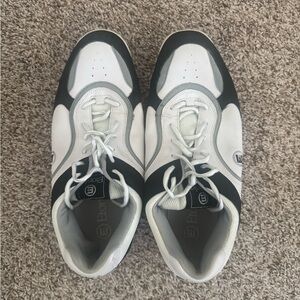 Men's bowling shoes size 10.5